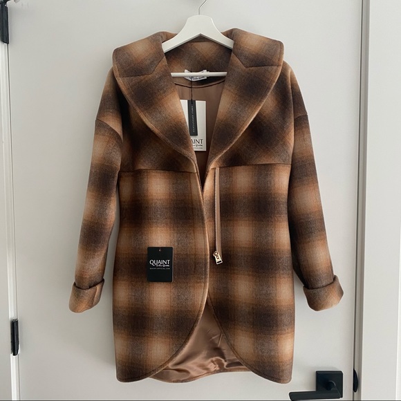 Quaint Official Dora Plaid Wool Coat - Picture 3 of 4